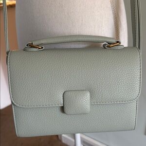 Crossbody purse